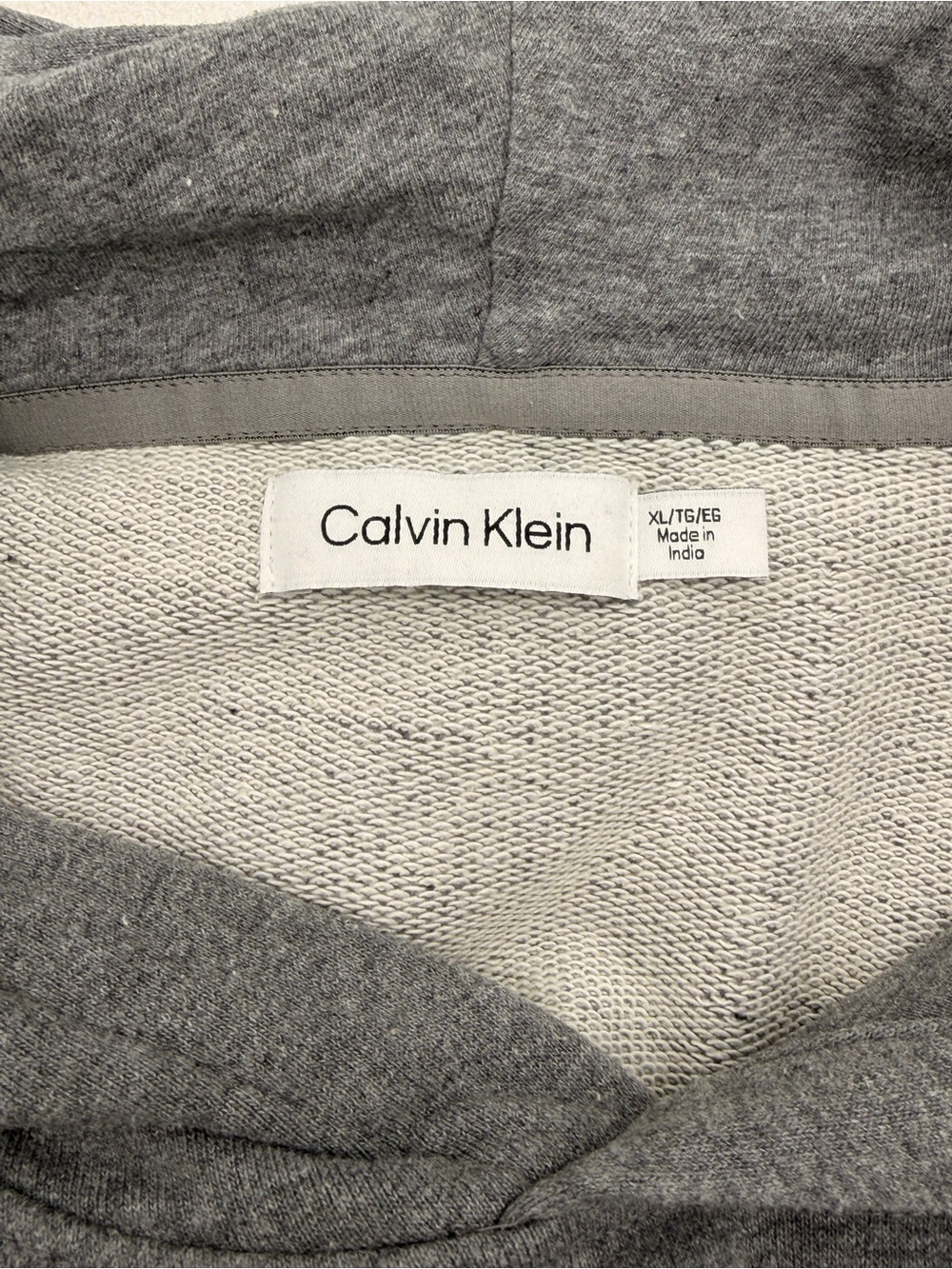 XL Men’s Calvin Klein Light Gray Pullover Hoodie with Front Pocket - Picture 5 of 7